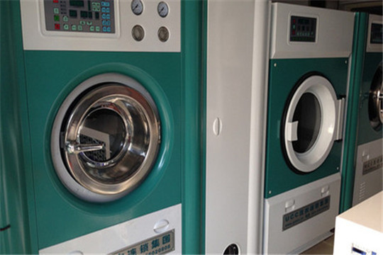 买一套UCC干洗设备价格多少钱?